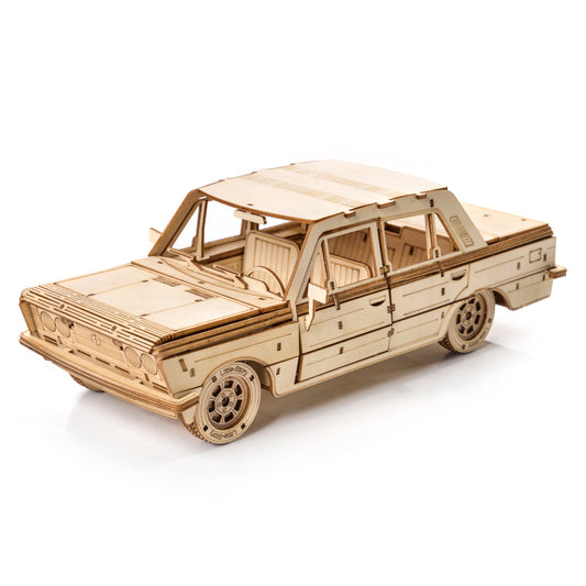 Drewniany model samochodu 3D – Fiat 125p