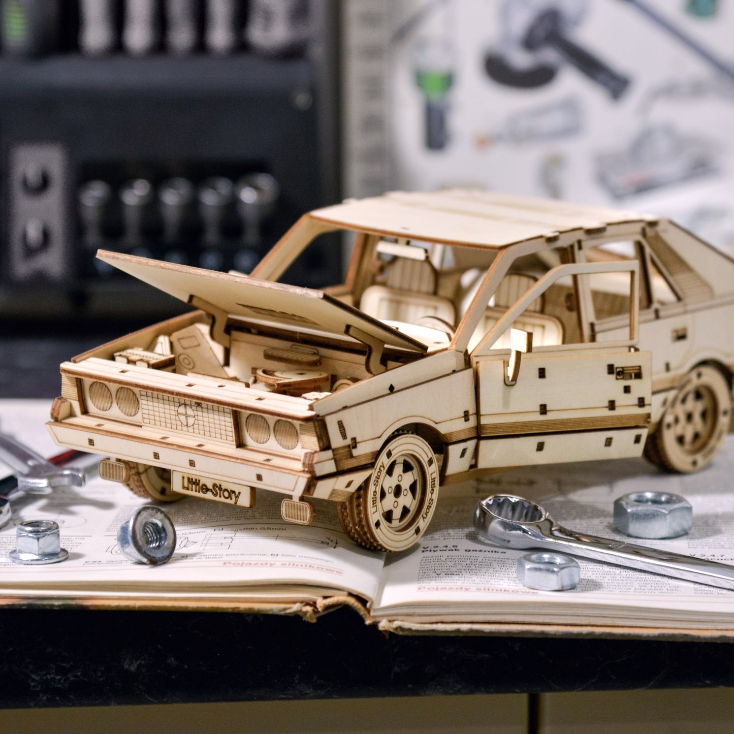 Drewniany model samochodu 3D – Polonez 1500 